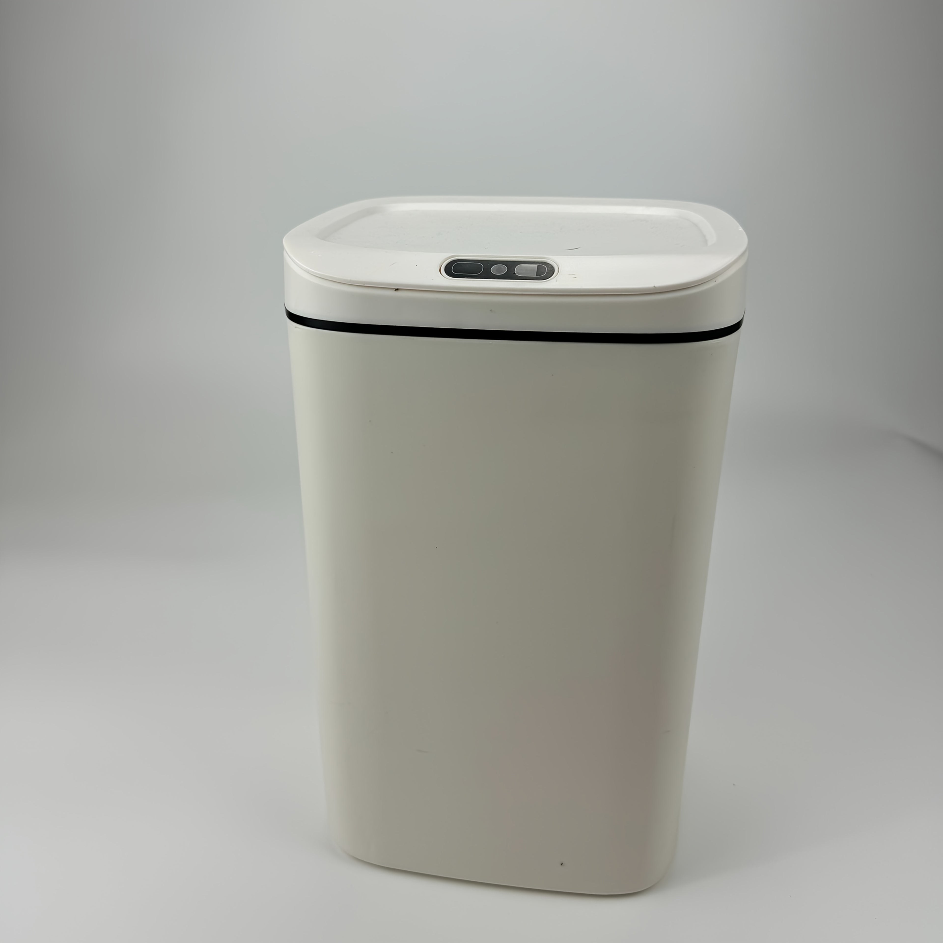 One-piece3.17gal\u002F4.49gal Two Options Large Capacity Household Smart Trash Can with Deodorizing Function, Multi-purpose (automatic Kick And Knee Sensing) And Smart Silent (opening And Closing Design), Suitable for Kitchen, Bedroom, Office, Gap
